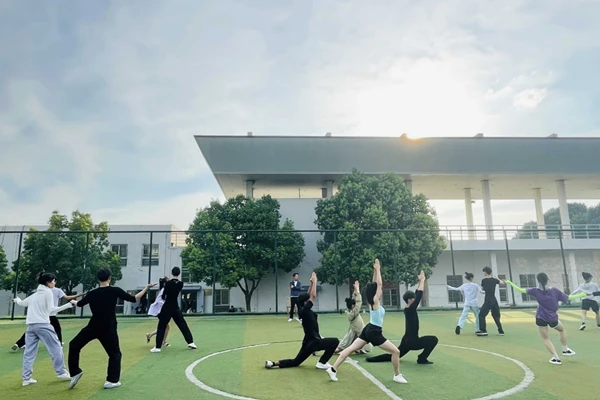 业余篮球爱好者如何借助智能反馈提高比赛表现_0